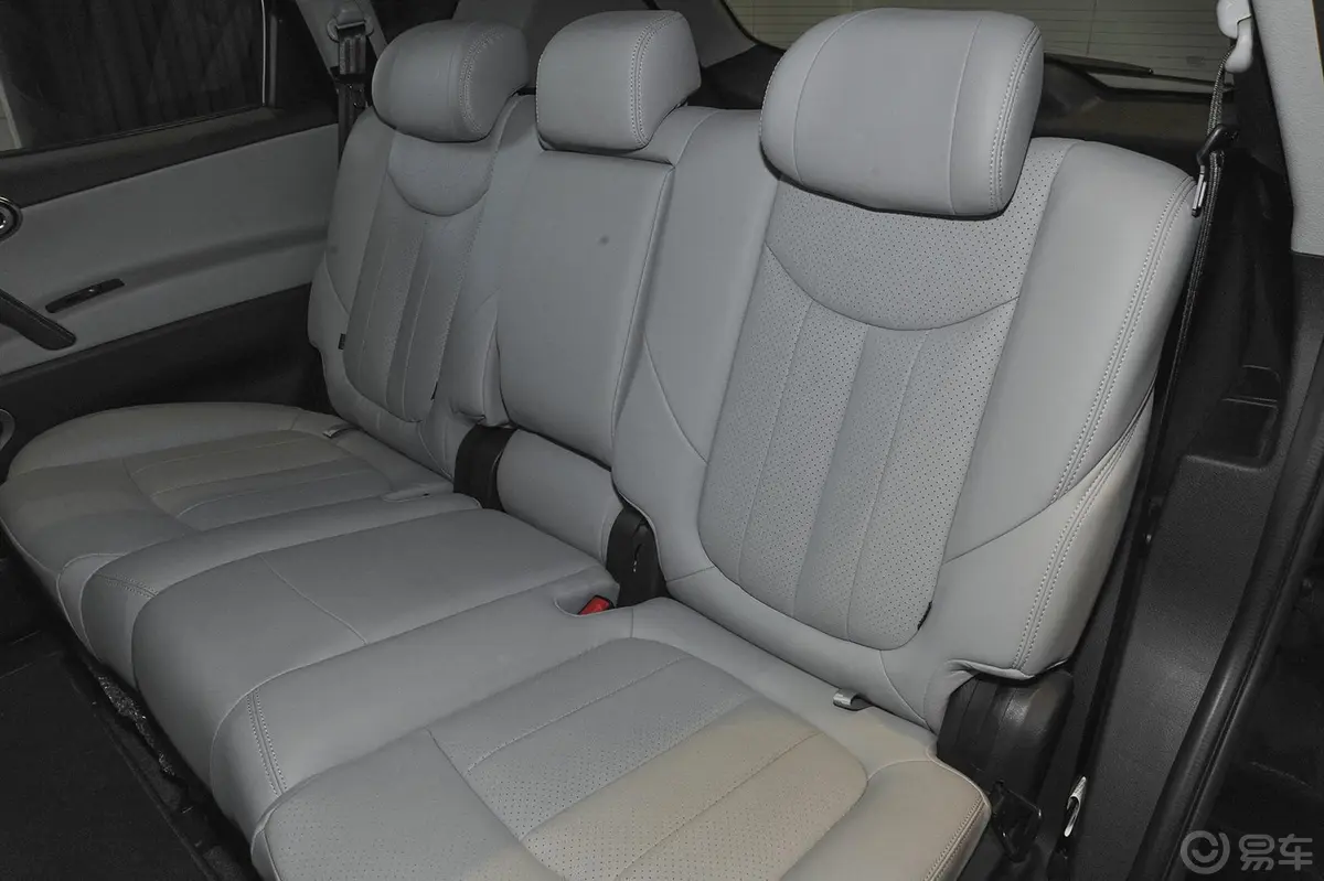 大7 SUV2.2T 自动 四驱 智尊型后排座椅