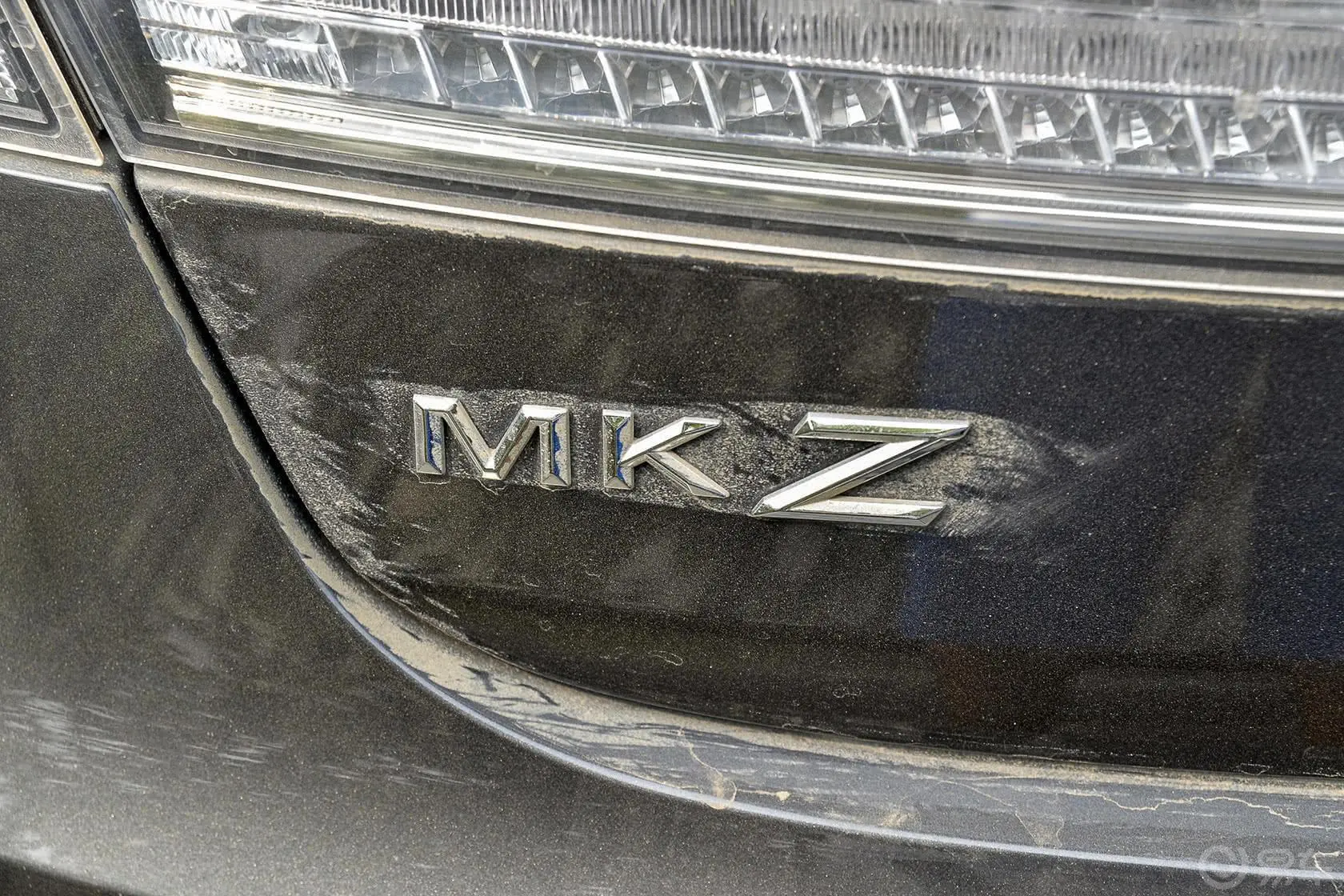 林肯MKZ2.0T 尊耀版尾标