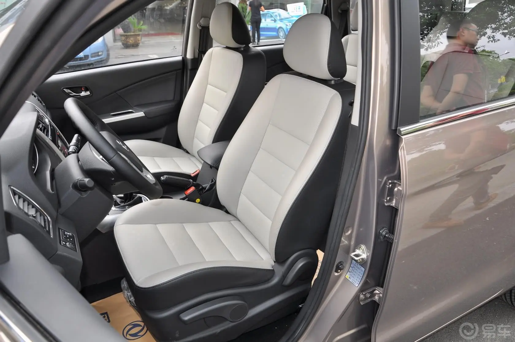 风行S5001.6L 手动 尊贵版驾驶员座椅