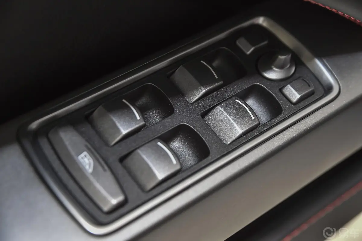 RapideS 6.0L车窗升降键