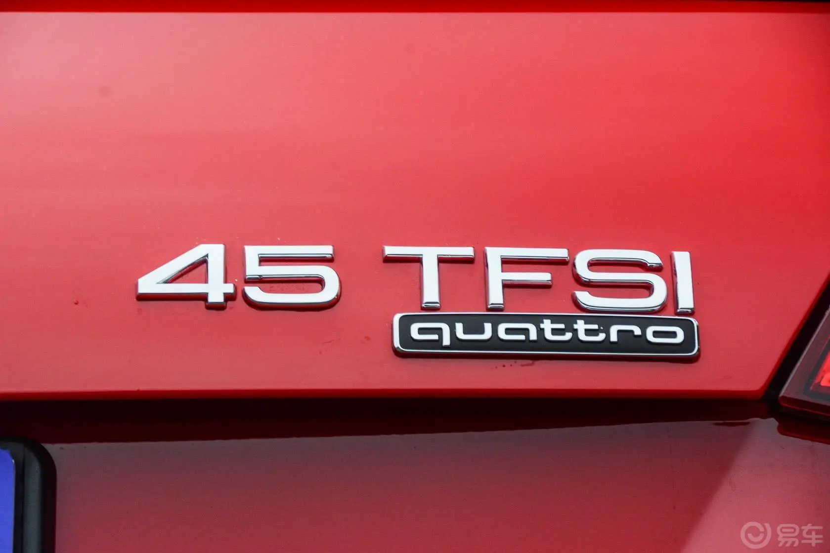 奥迪TTRoadster 45 TFSI quattro尾标