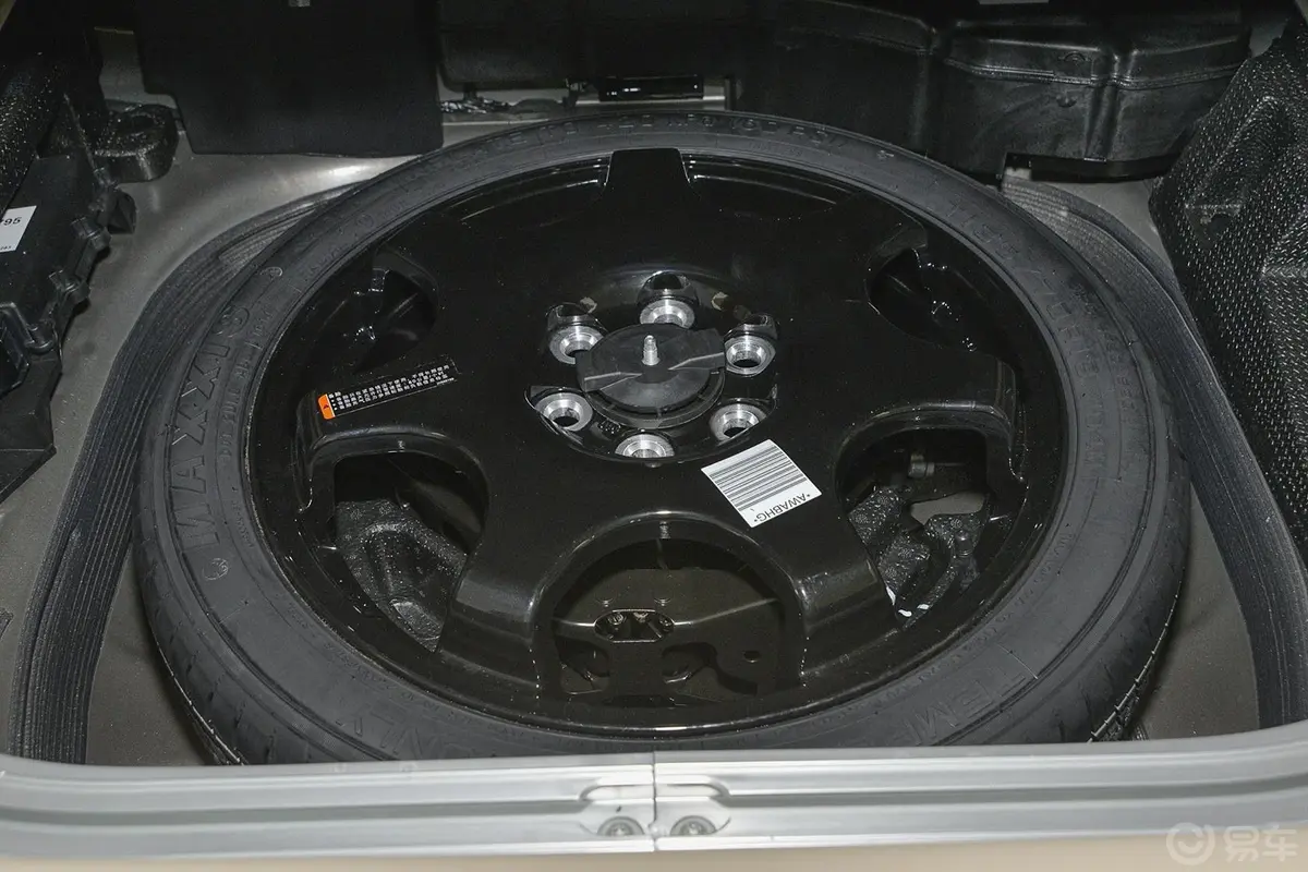 凯迪拉克SRX3.0L 手自一体 领先型备胎