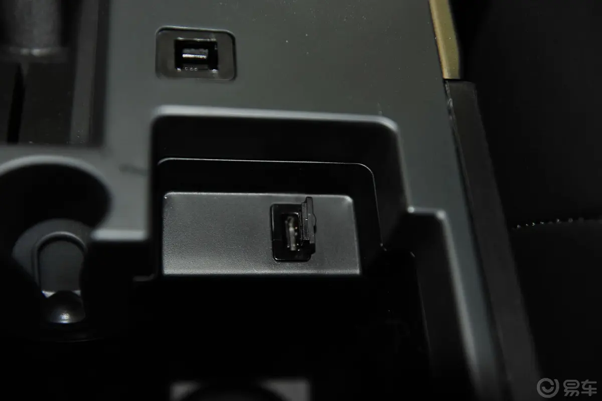 海马S51.5T 手动 旗舰型运动版USB接口