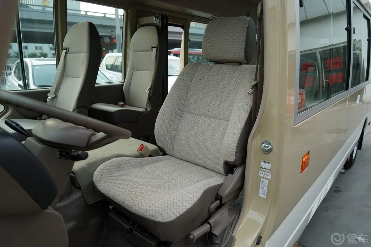 柯斯达高级车 4.0L GRB53L-ZCMSK 20座驾驶员座椅