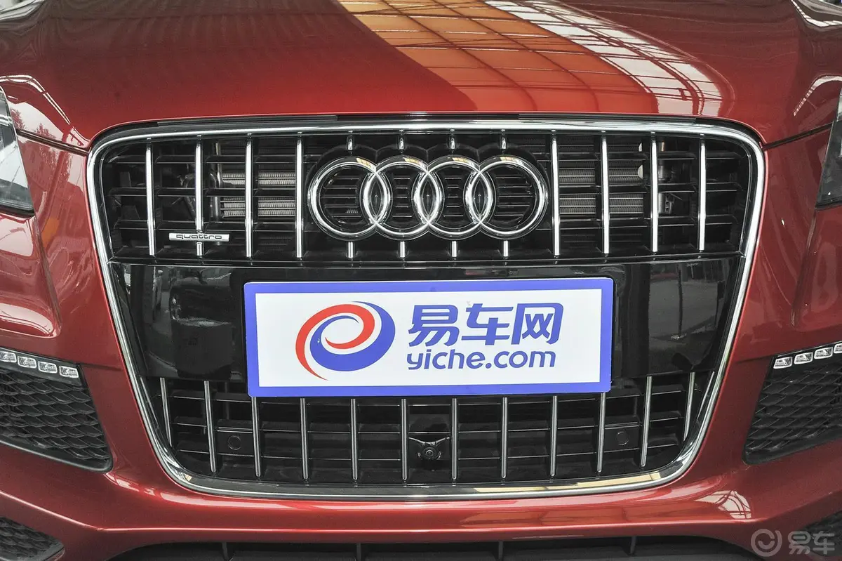 奥迪Q735 TFSI quattro 运动型外观