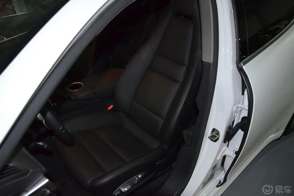 Panamera E-HybridPanamera S E-Hybrid 3.0T驾驶员座椅