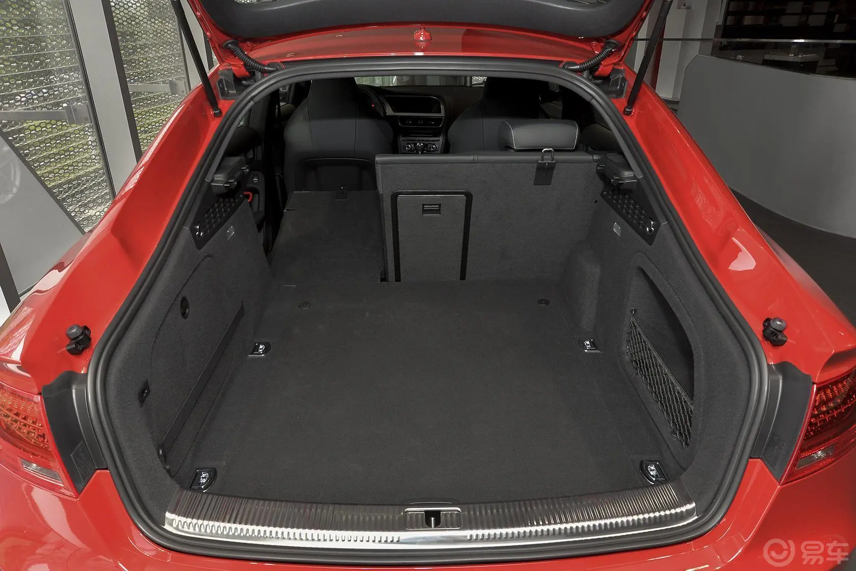 奥迪S5Sportback 3.0T行李箱空间（后排左放倒）