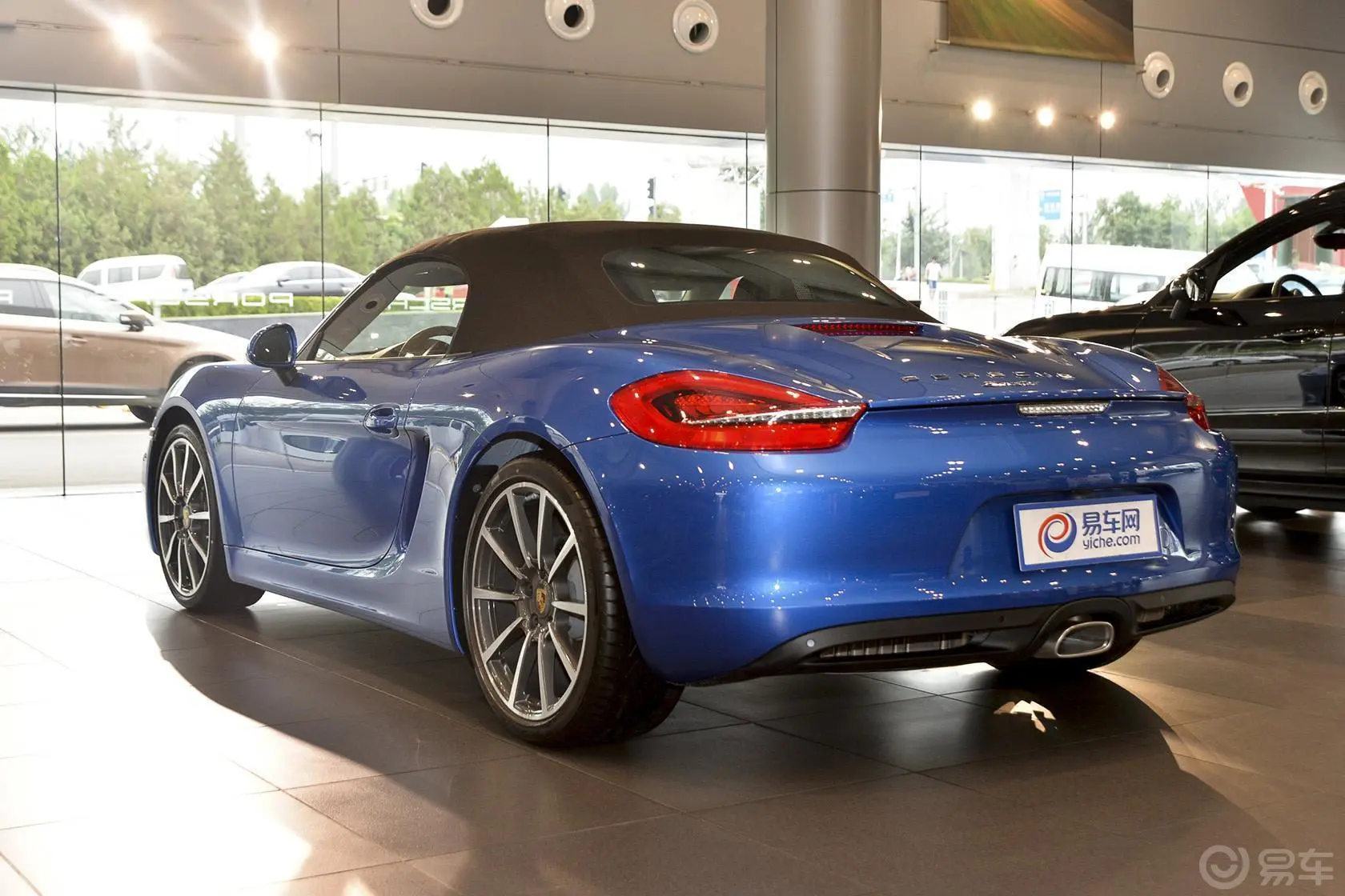 BoxsterBoxster 2.7 Style Edition侧后45度车头向左水平