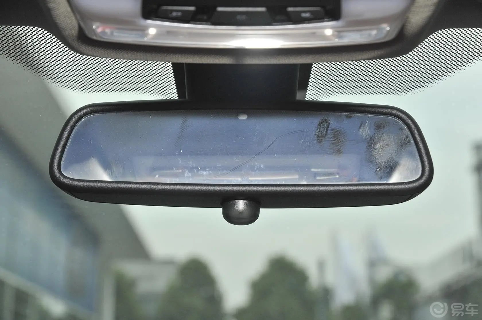 宝马4系双门轿跑车 435i xDrive 风尚设计套装内后视镜