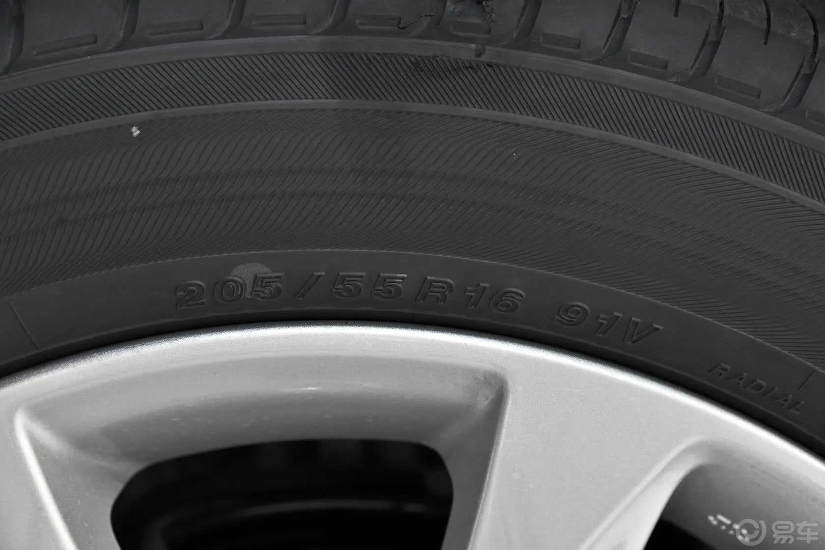雷克萨斯CT200h 1.8L 自动 精英版（双色）轮胎规格