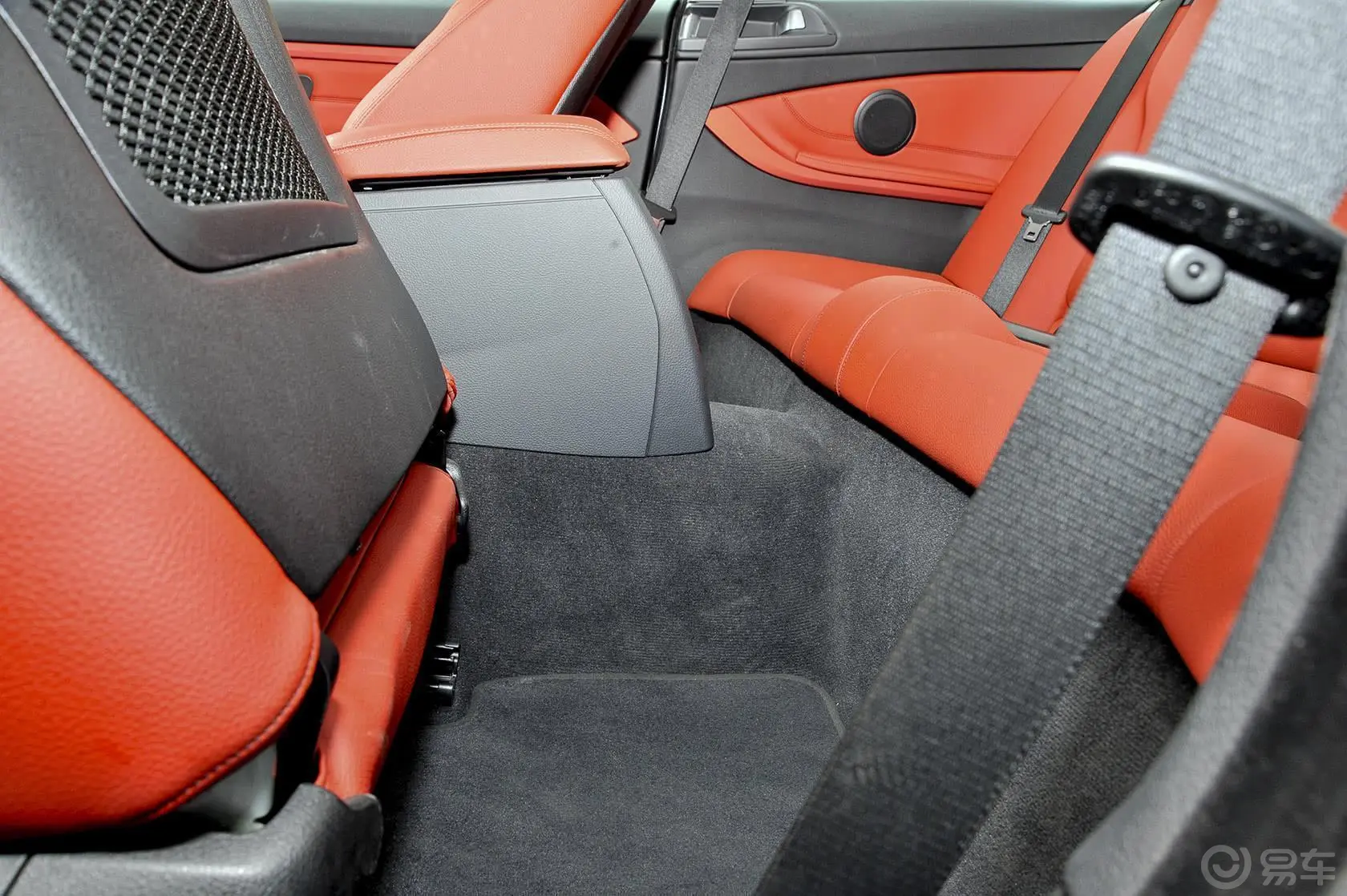 宝马4系双门轿跑车 435i xDrive 风尚设计套装后排空间体验
