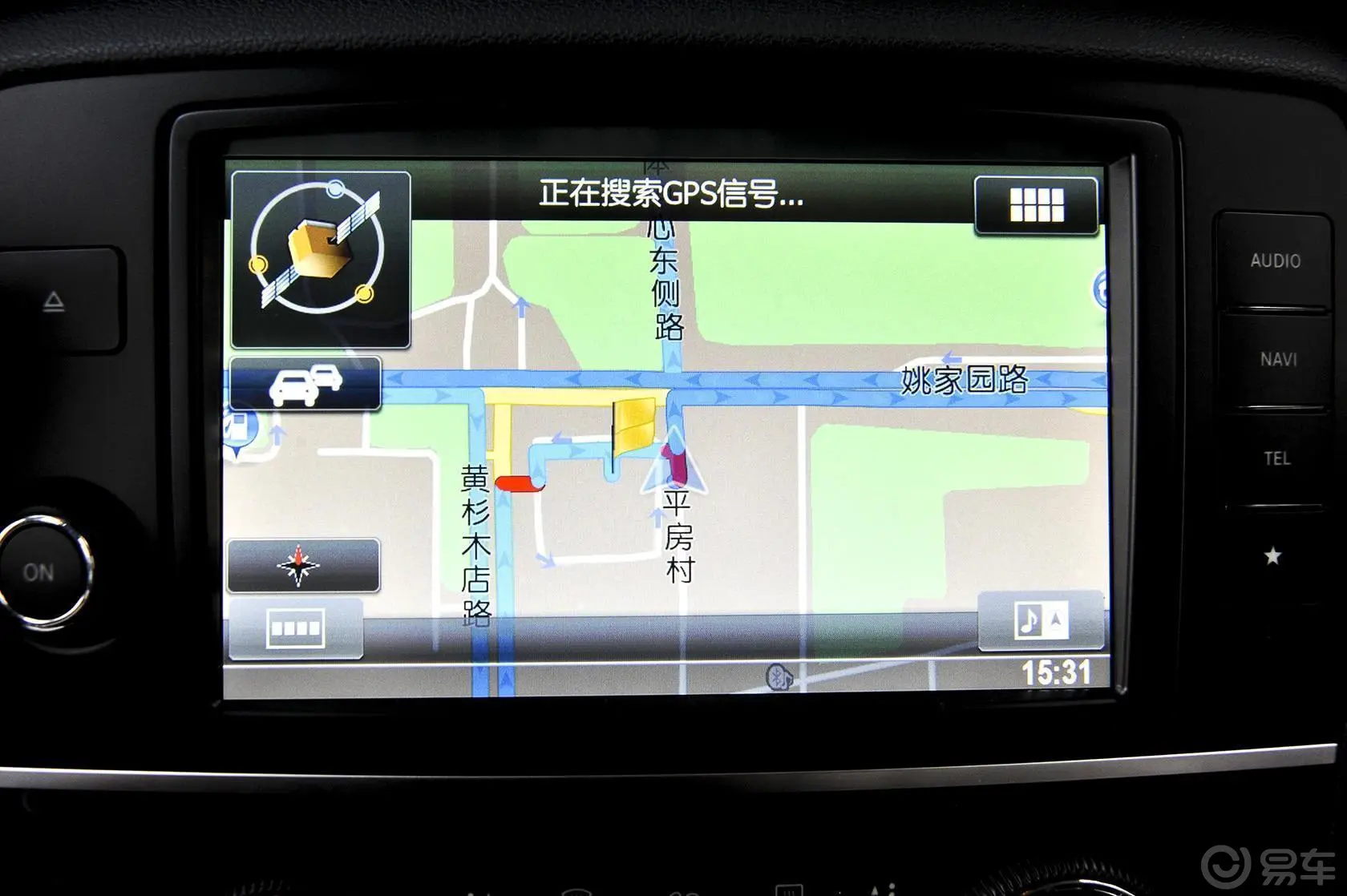 奔驰R级R 400 4MATIC 商务型内饰