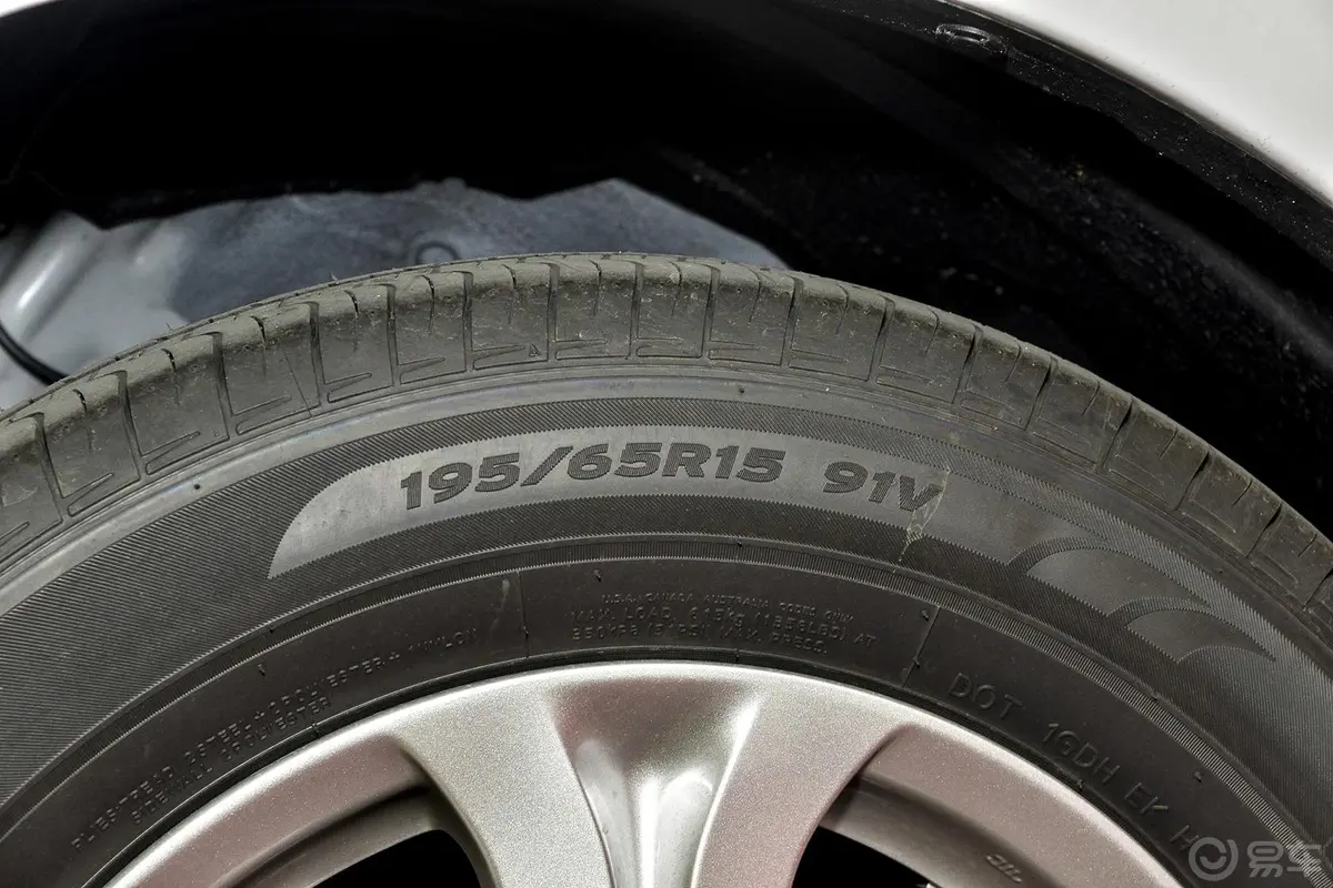 马自达3 星骋三厢 1.6L 自动 舒适型轮胎规格