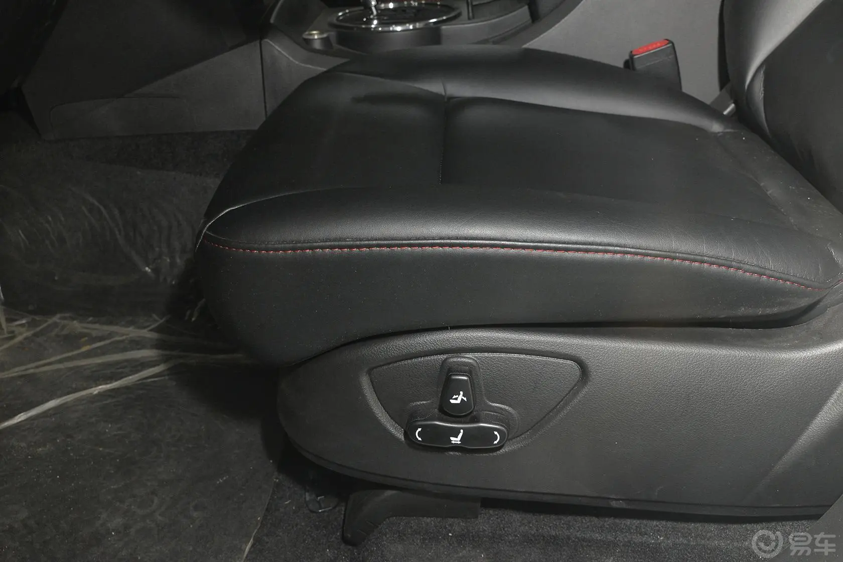 爱腾2.0T 柴油 四驱自动豪华版座椅调节键