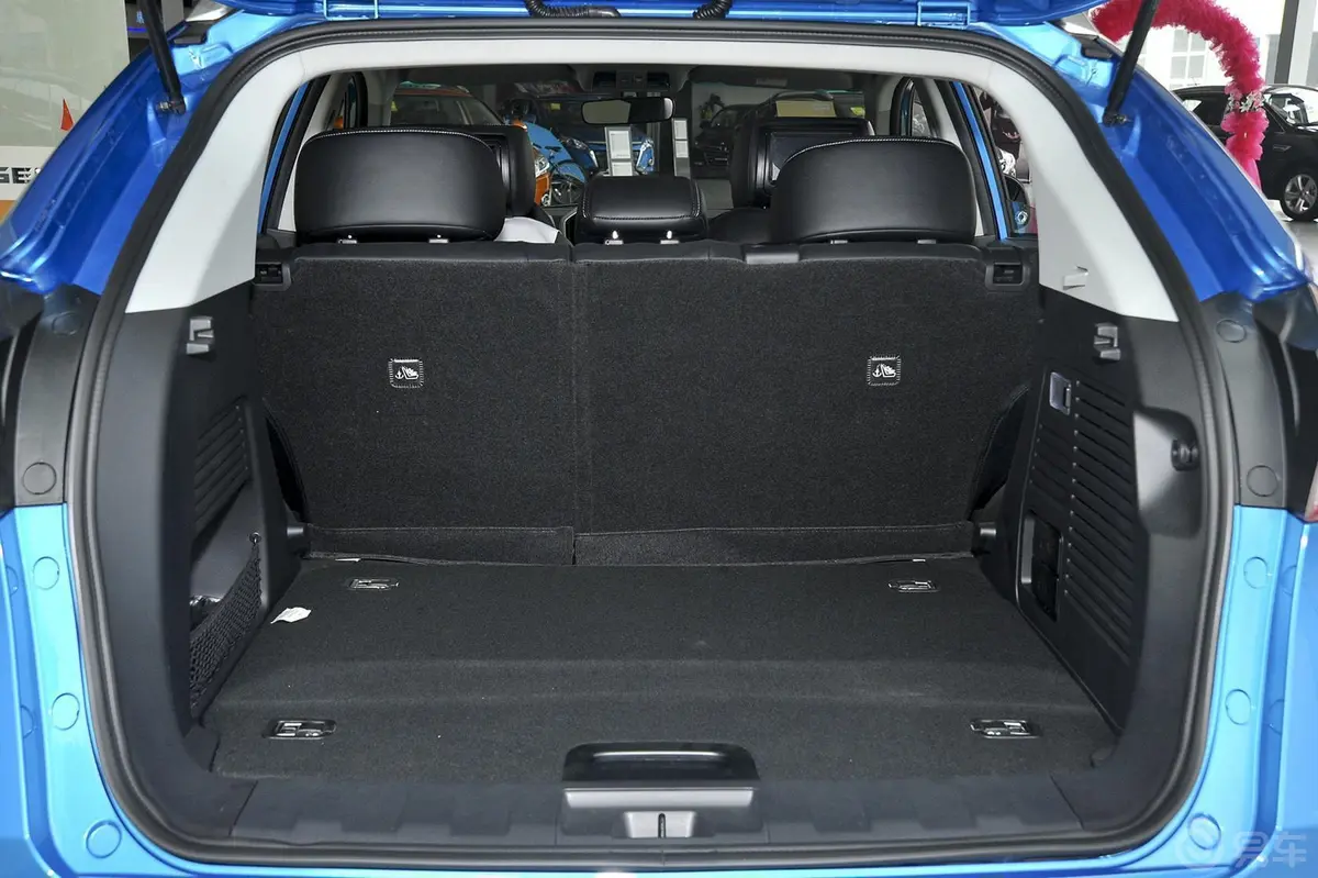 优6 SUV1.8T 范特西限量版空间