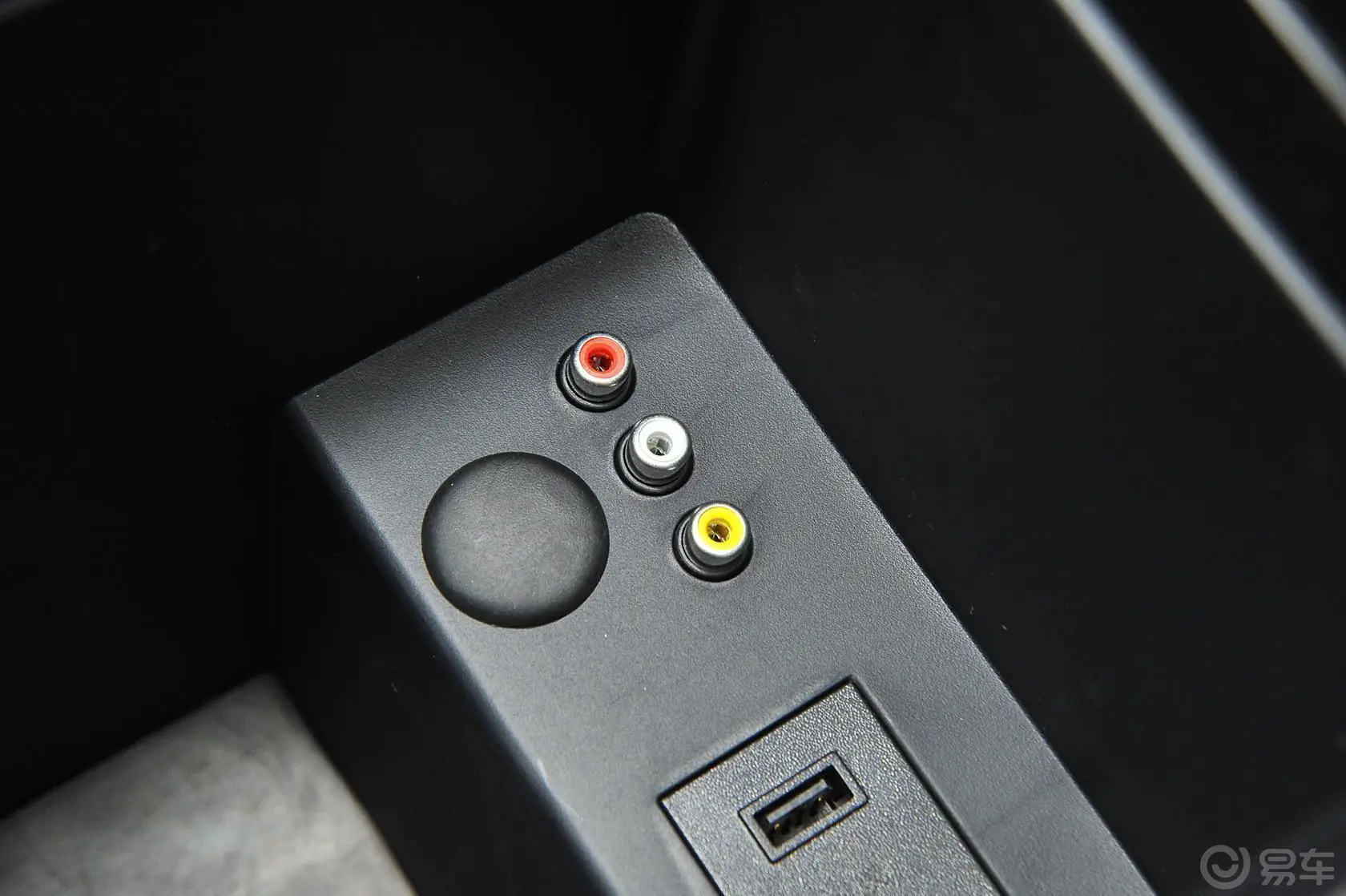 优6 SUV1.8T 魅力升级型USB接口