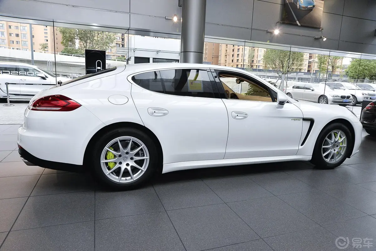 Panamera E-HybridPanamera S E-Hybrid 3.0T外观