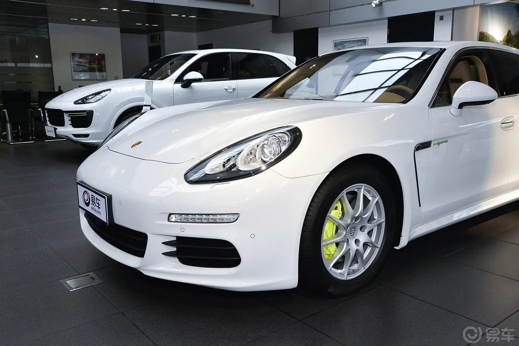 Panamera E-HybridPanamera S E-Hybrid 3.0T车头局部