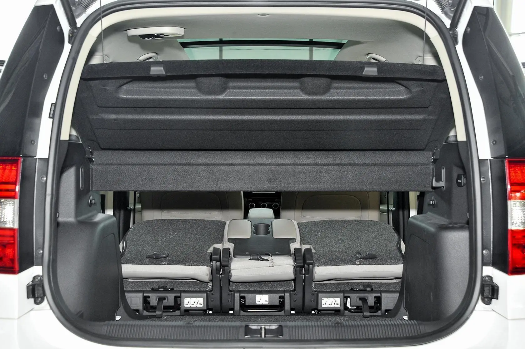 Yeti1.8TSI 双离合手自一体野驱版行李箱空间