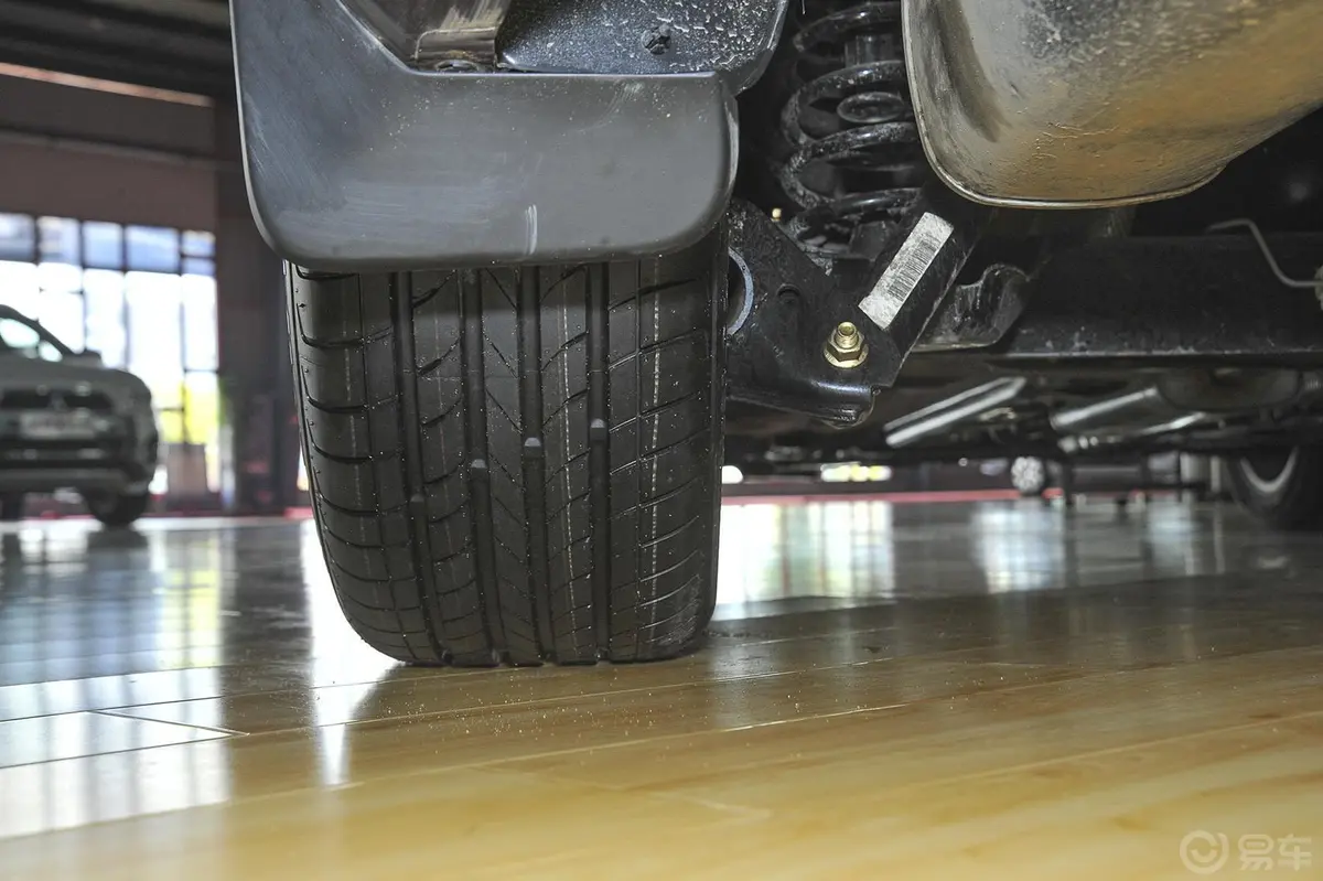景逸S501.6L CVT 尊享型轮胎花纹
