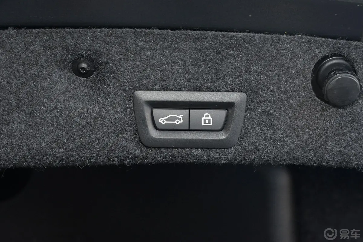 宝马5系(进口)535i xDrive M运动型行李箱门上电动关闭键