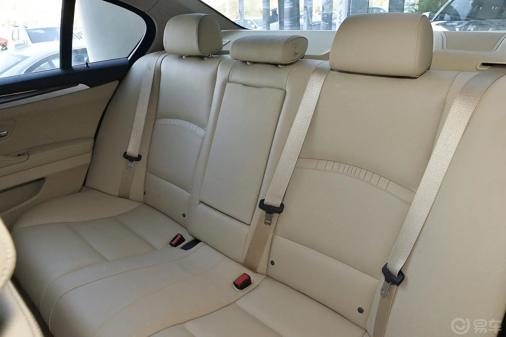 宝马5系(进口)535i xDrive M运动型后排座椅
