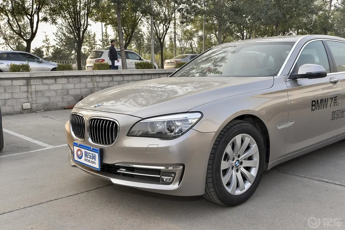 宝马7系730Li 豪华型车头局部