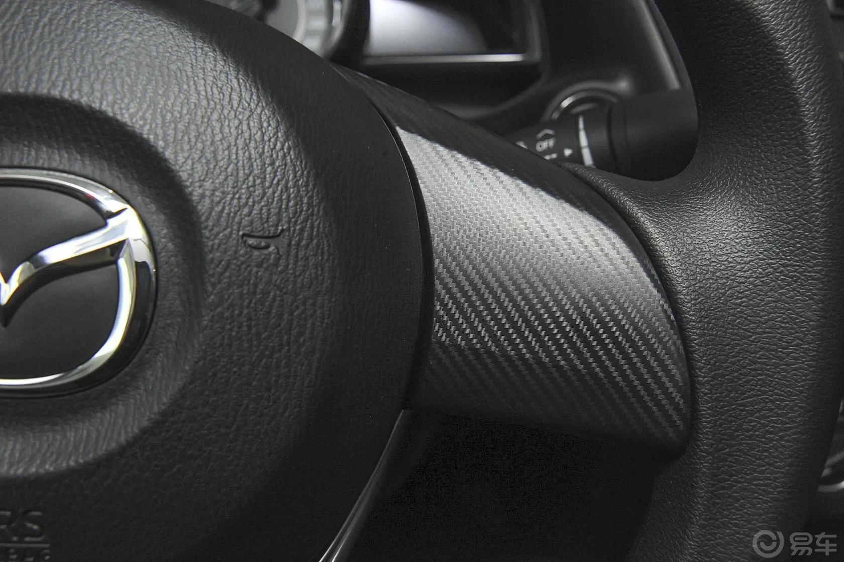 马自达3 昂克赛拉三厢 1.5L 手动 舒适型方向盘功能键（右）