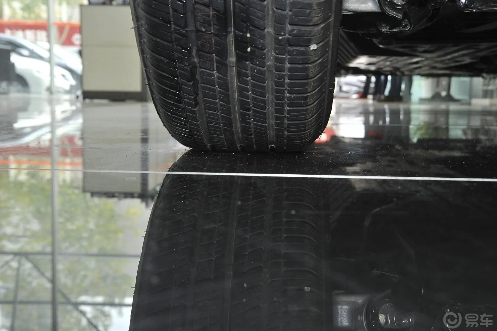 本田CR-V2.4L 两驱 豪华版轮胎花纹