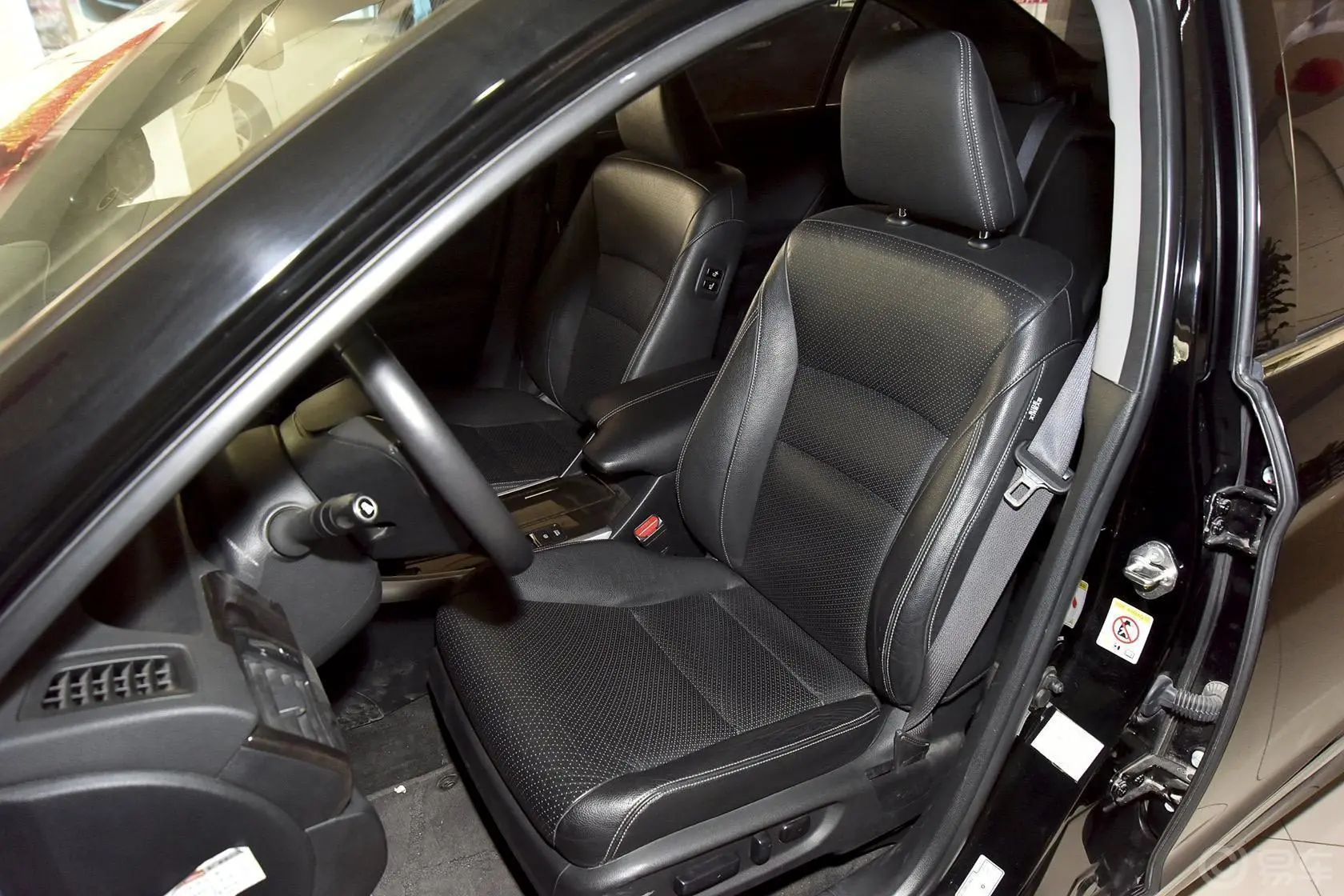 雅阁2.4L LX 舒适版驾驶员座椅