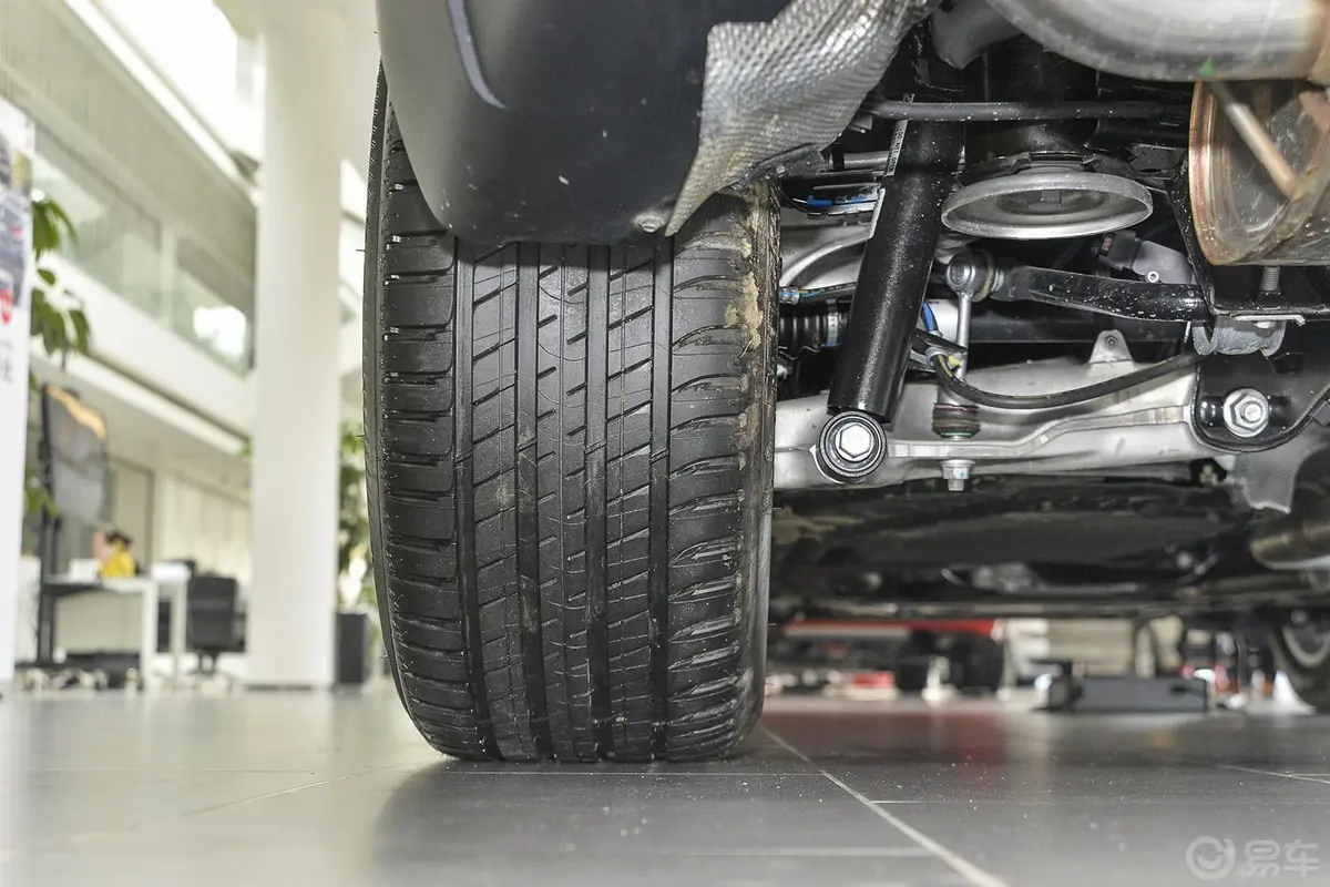 宝马X5(进口)xDrive35i 典雅型轮胎花纹