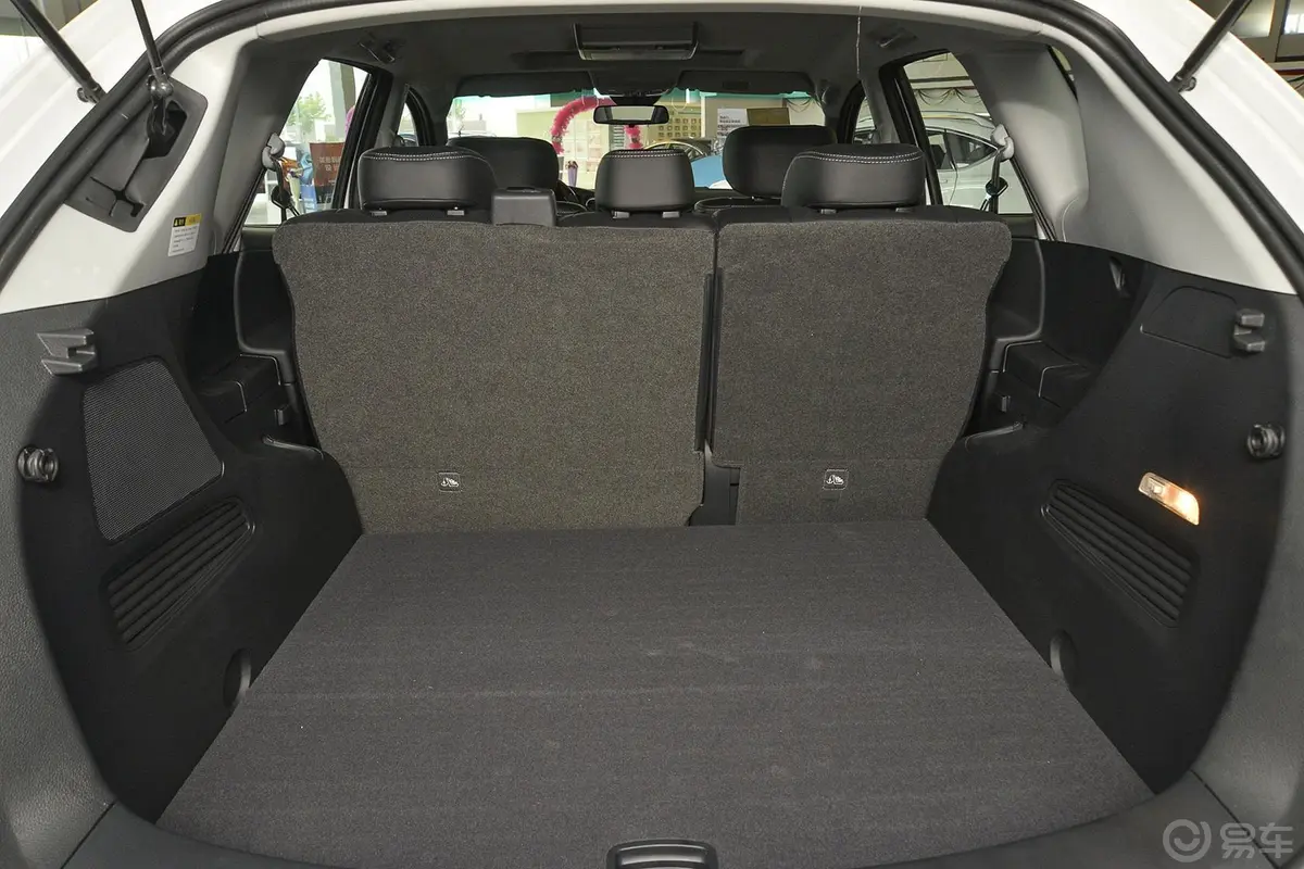 大7 SUV2.2T 自动 两驱 智尊型行李箱空间