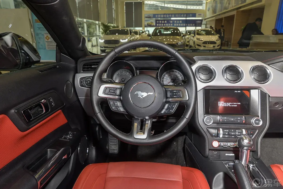 Mustang5.0L GT 手自一体 运动版中控台驾驶员方向