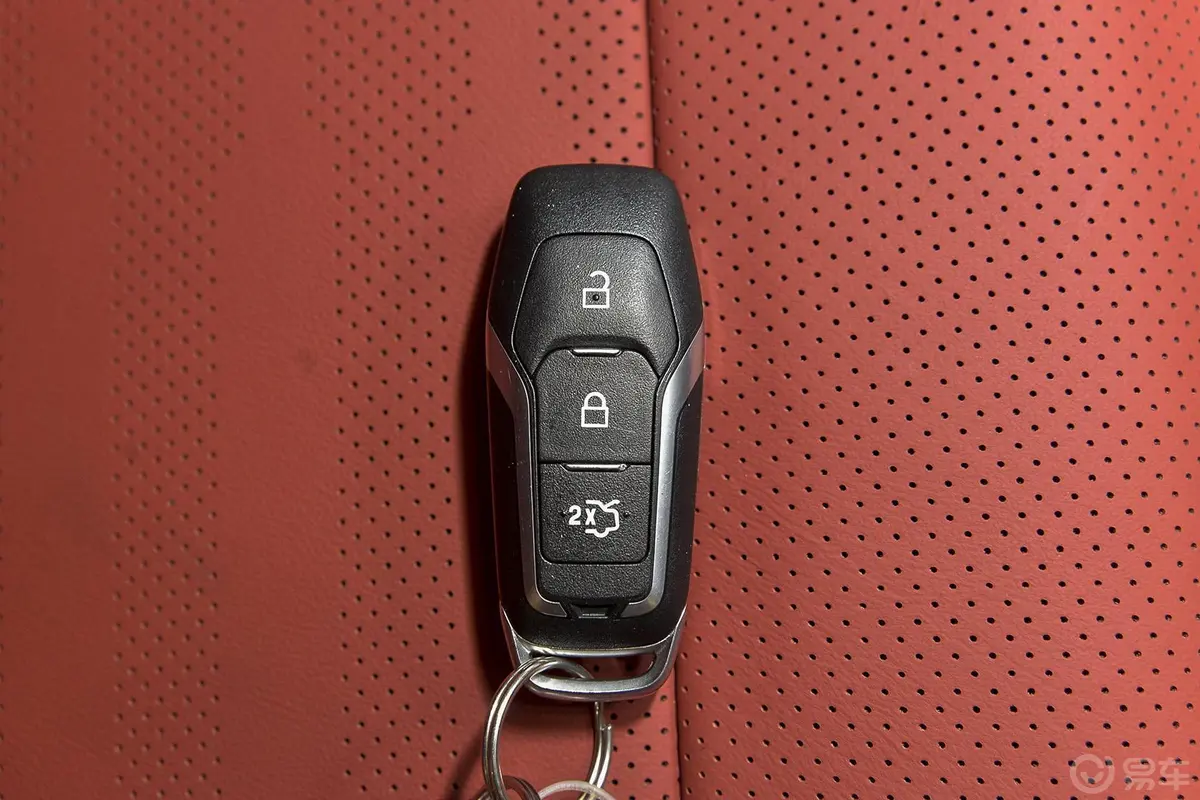 Mustang5.0L GT 手自一体 运动版钥匙