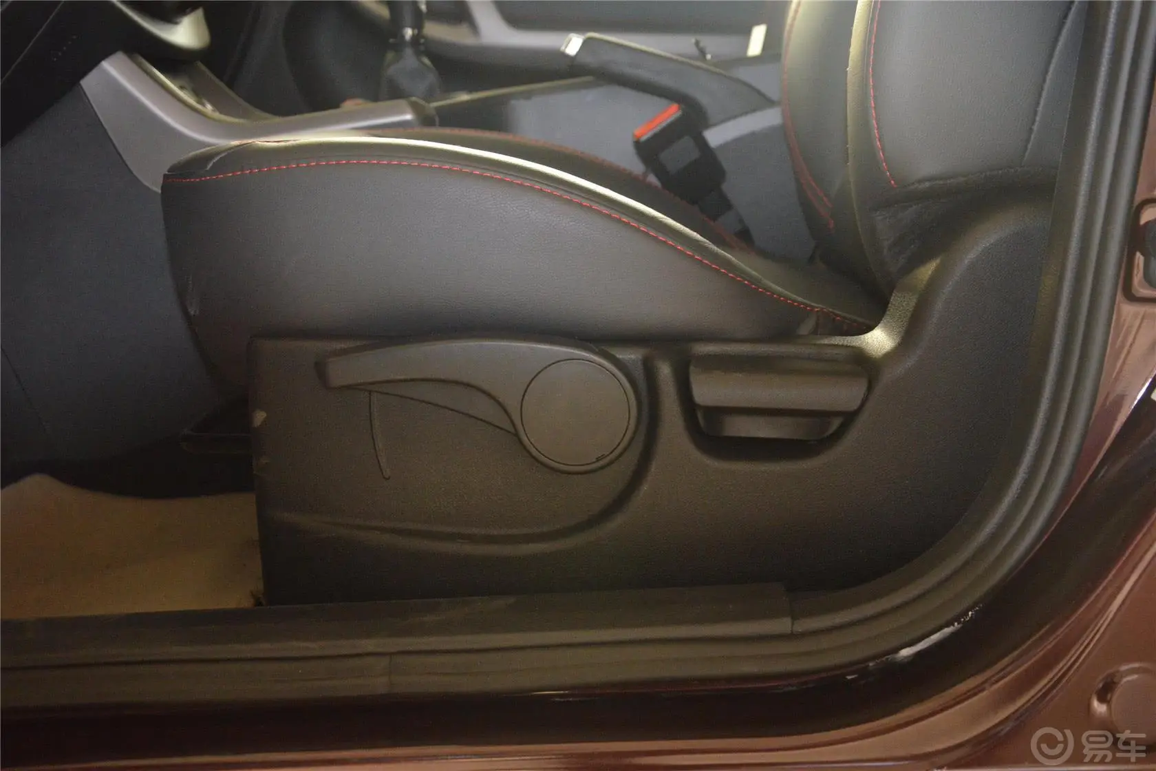 海马S51.6L 手动 智能豪华型座椅调节键