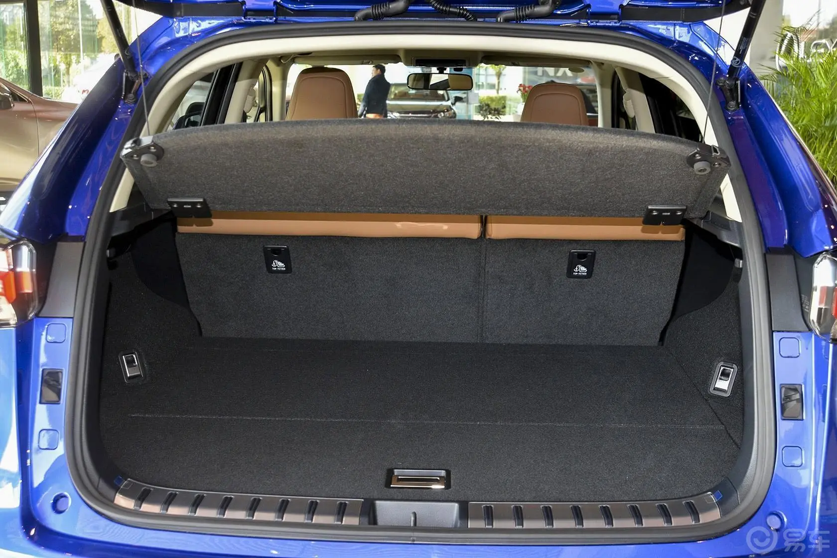 雷克萨斯NX200t 锋尚版行李箱空间
