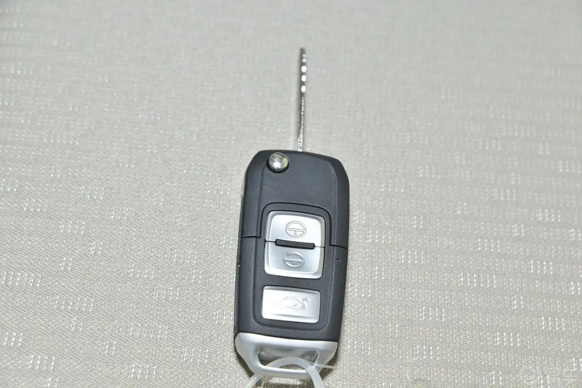 奔腾B301.6L 自动 豪华型钥匙