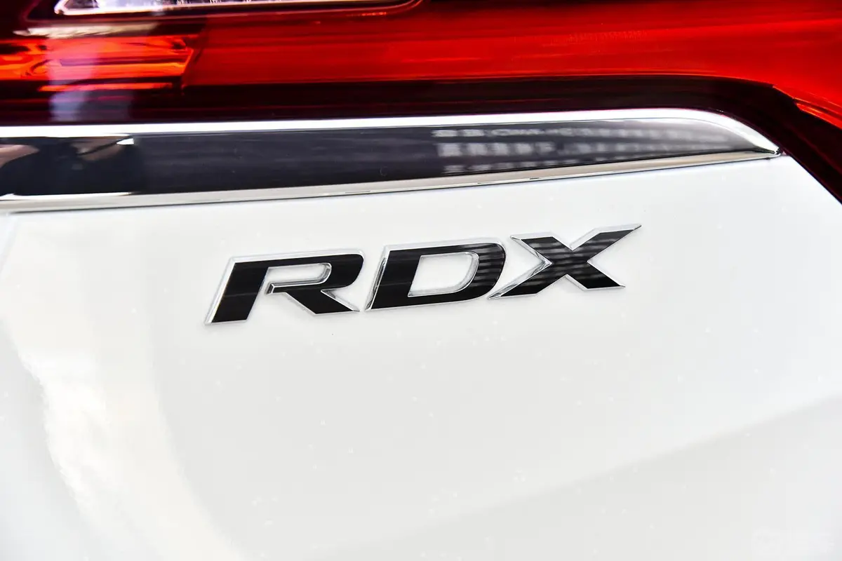 讴歌RDX(进口)3.0L 手自一体 两驱 精锐版外观