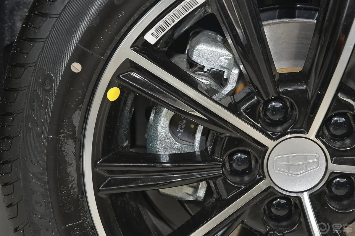 帝豪RS 1.5L CVT 向上版轮胎规格