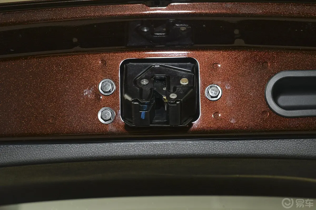 帝豪RS 1.5L CVT 向上版空间