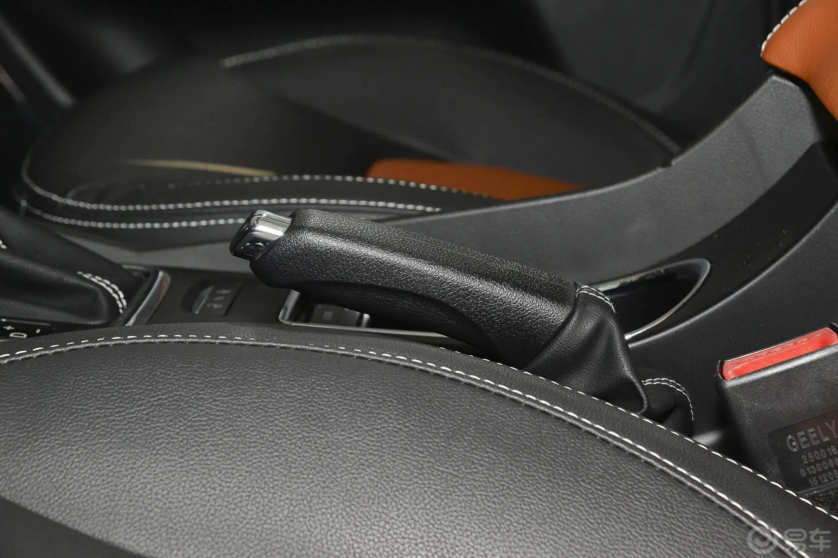 帝豪RS 1.5L CVT 向上版驻车制动（手刹，电子，脚刹）