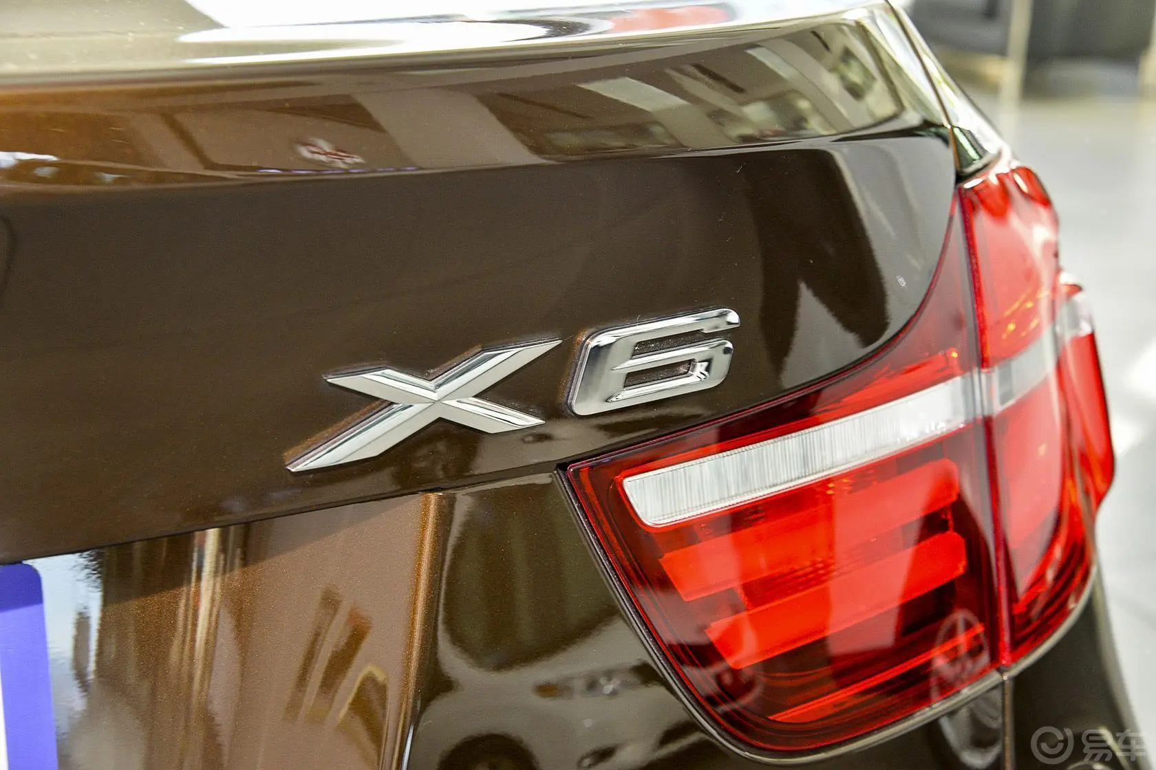 宝马X6xDrive35i 美规版尾标