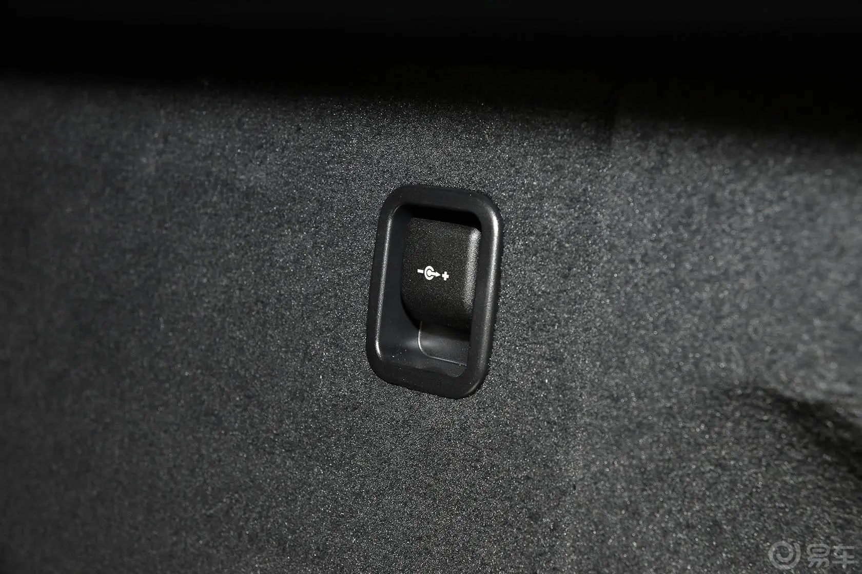 宝马X6xDrive35i 美规版空间