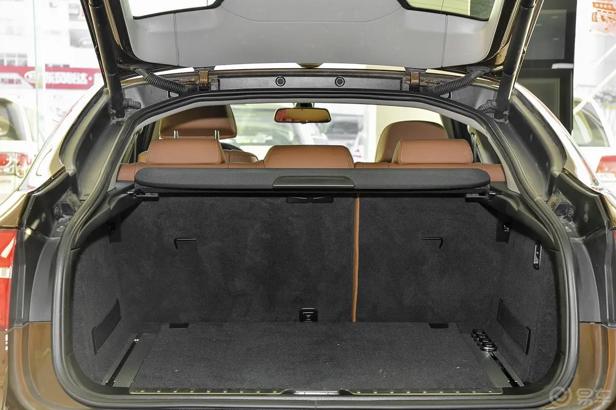 宝马X6xDrive35i 美规版行李箱空间