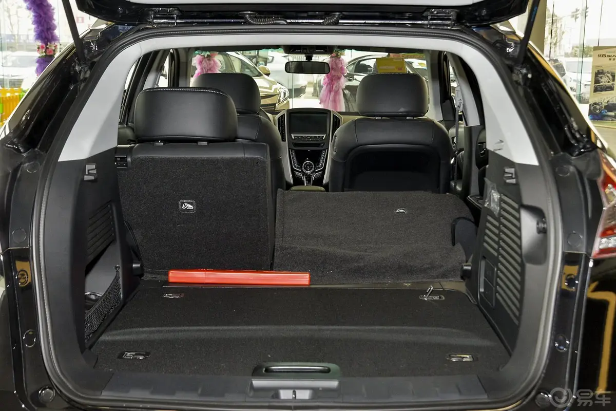 优6 SUV1.8T 时尚升级型行李箱空间