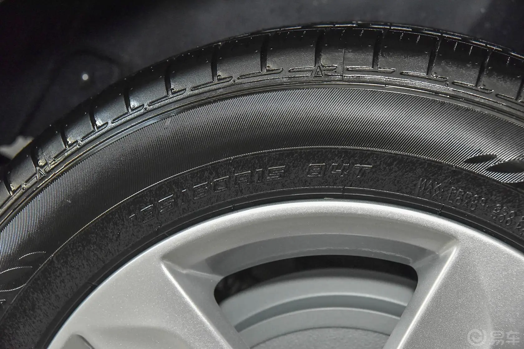 桑塔纳浩纳 1.6L 手动舒适型轮胎规格