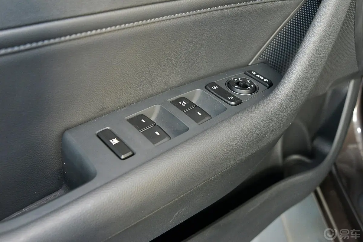 索纳塔1.6T 自动 GS 时尚型车窗升降键