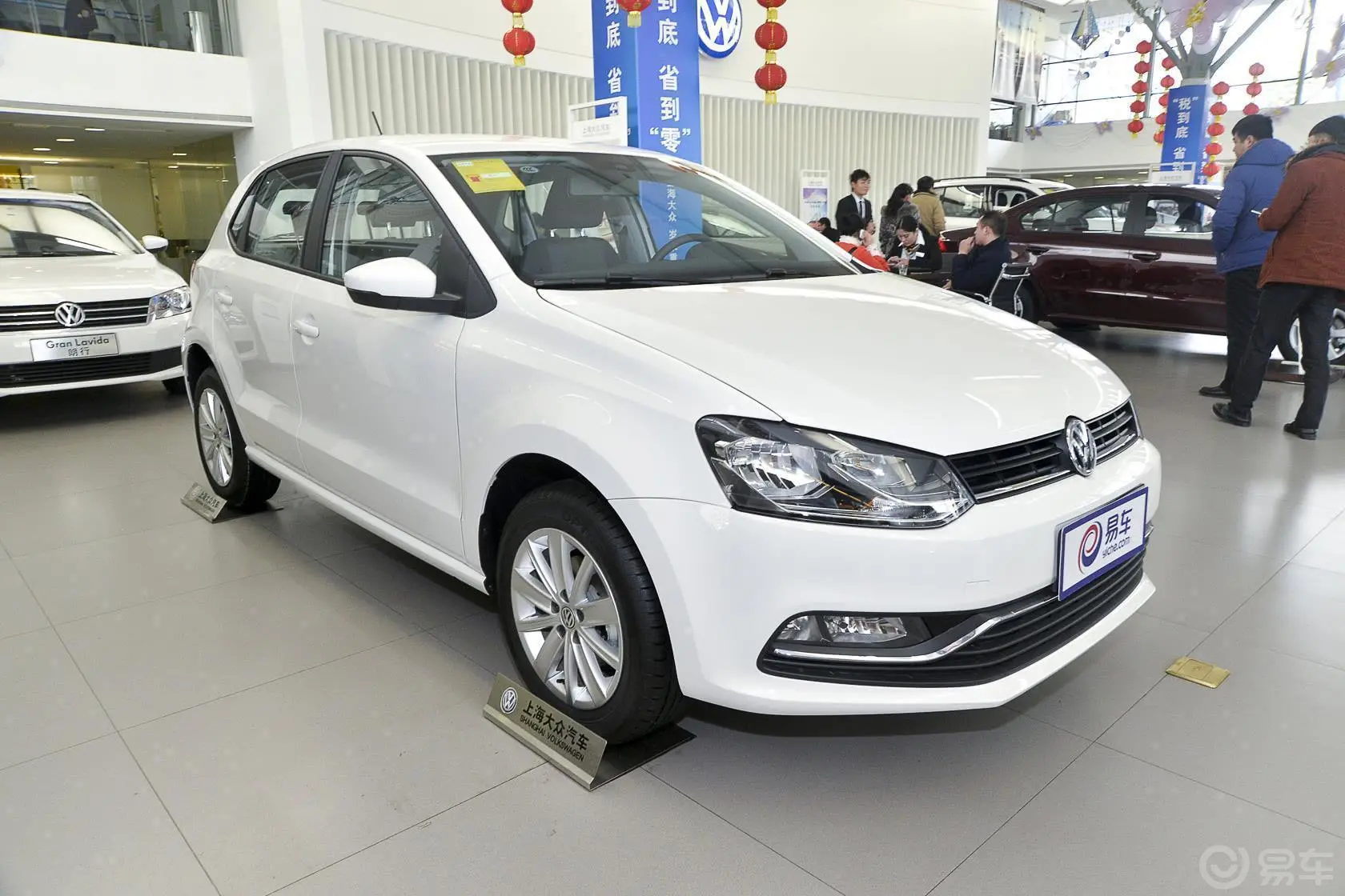 Polo1.6L 自动 舒适版侧前45度车头向右水平