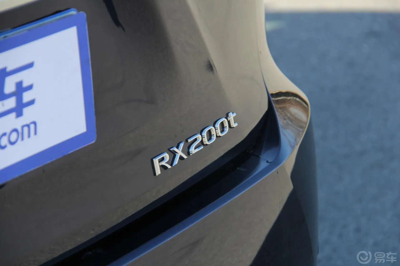 雷克萨斯RX300 四驱 豪华版 国V尾标