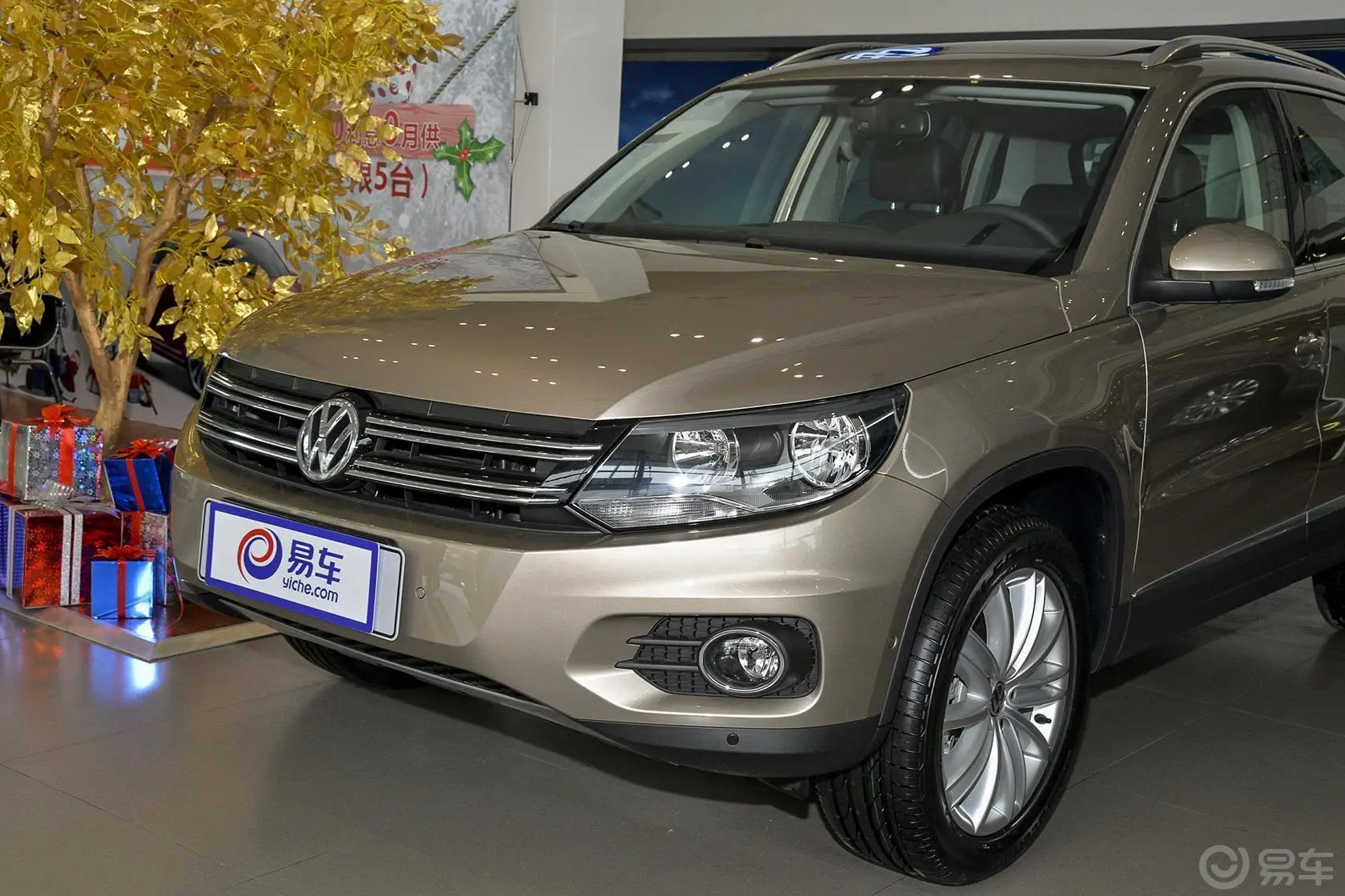 Tiguan2.0 TSI 舒适版车头局部